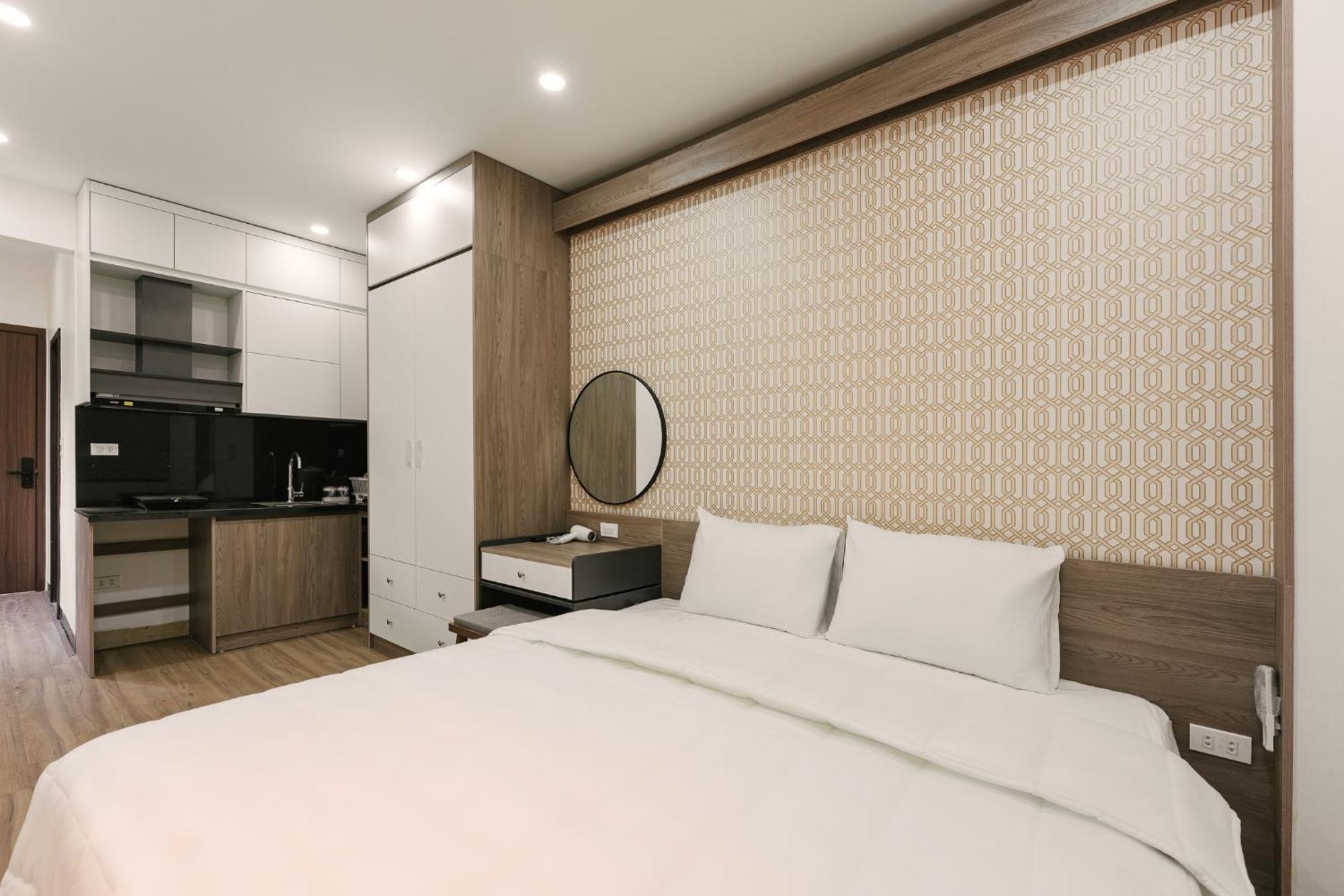 Delapong Hotel And Apartment Ha Noi Hanoi Exterior photo